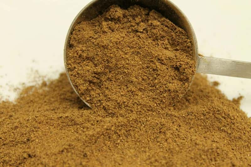 سماق کوبیده سردشت مناسب انواع غذاهای ایرانی